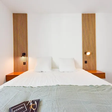 Renovated 1br Terrace Walk To Apartment *